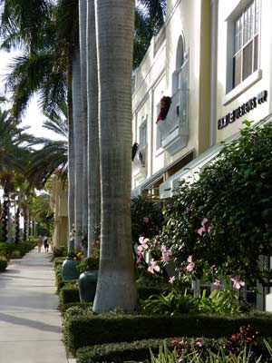 Naples-5th-Ave-1